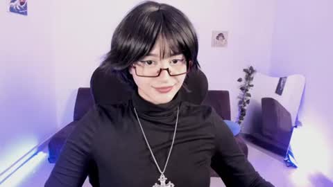 Elizabeth online show from August 8, 10:43 pm
