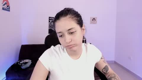 Elizabeth online show from August 12, 12:02 am