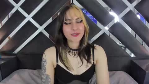 Liz  online show from August 15, 5:50 pm