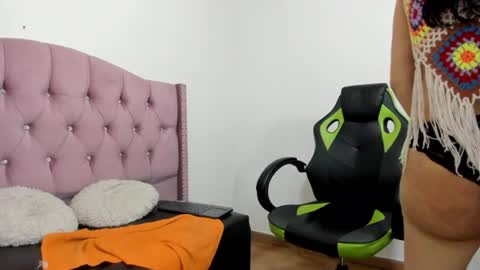 liz_grettel online show from August 4, 11:02 pm