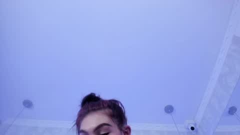 LIZ LUNNA online show from August 2, 12:28 am