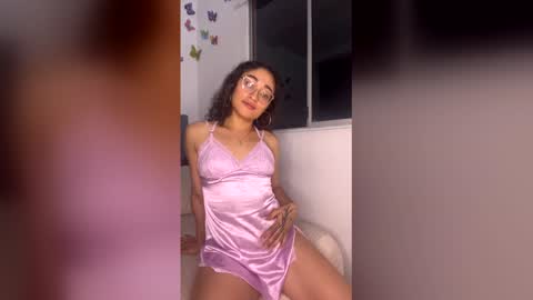 liz_ross_ online show from June 8, 3:12 am