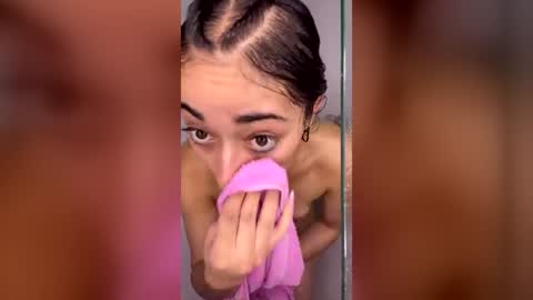 liz_ross_ online show from June 19, 6:30 pm