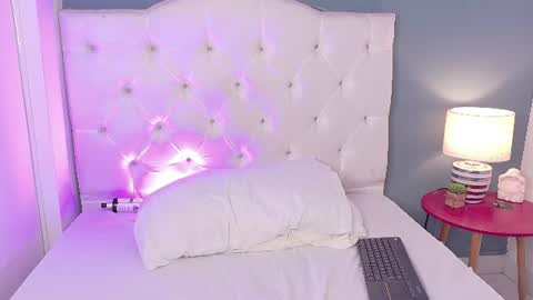 Lizette Kitty online show from June 29, 6:50 am
