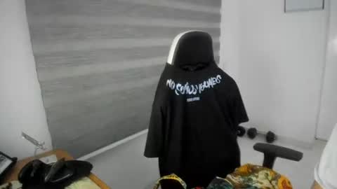 Liz and Ria online show from August 3, 1:23 am
