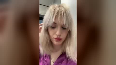 Lizzy online show from August 5, 7:06 am