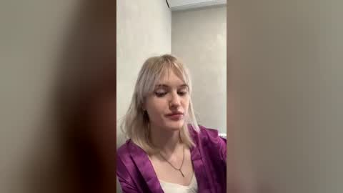 Lizzy online show from August 5, 11:08 am