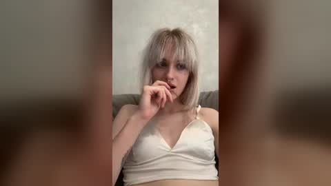 Lizzy online show from August 6, 11:20 am