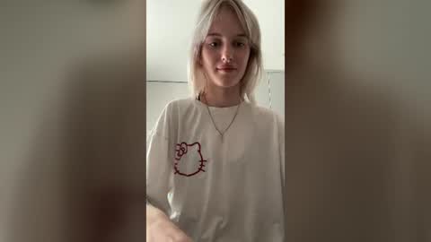 Lizzy online show from August 7, 9:42 am