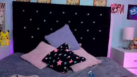lizz_bela1 online show from August 2, 12:50 am
