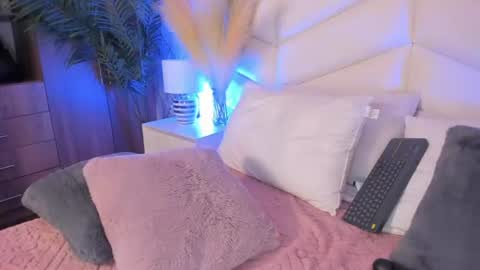 LIZZI online show from August 5, 11:58 pm