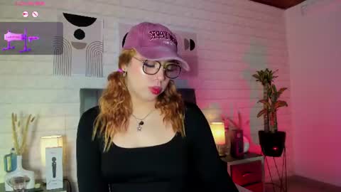 lizzie_evans online show from August 8, 1:11 pm