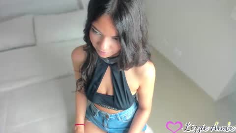 lizzieamber online show from July 30, 9:16 am