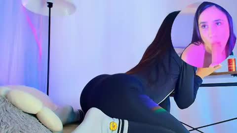 lizzy_kane online show from August 6, 9:25 pm