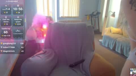 lizzycumm online show from June 17, 10:47 am