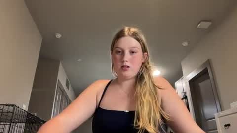 Lizzygetsbusy101 online show from July 27, 5:35 am