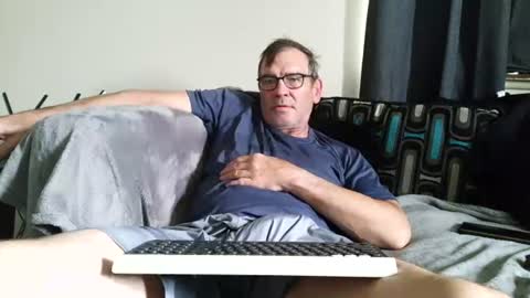 LongDick Daddy online show from July 18, 6:09 pm