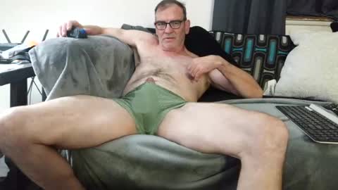 LongDick Daddy online show from August 8, 6:46 am