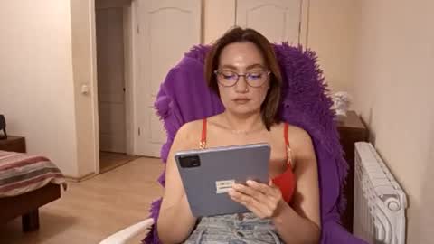 Lizzie online show from August 12, 9:44 am
