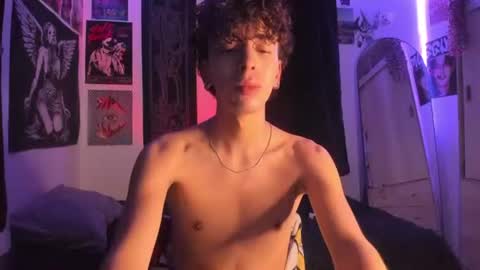 locke_bl online show from August 15, 5:22 am