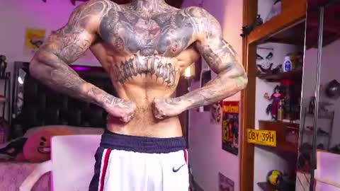logan_hugh8 online show from August 8, 2:44 am