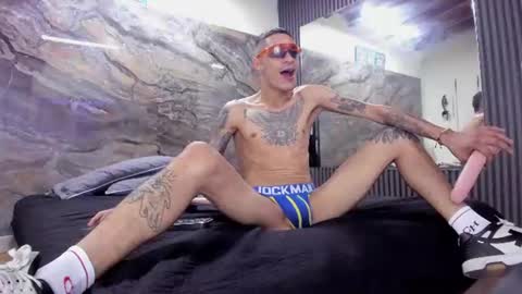 logan_wollff online show from August 12, 12:46 am