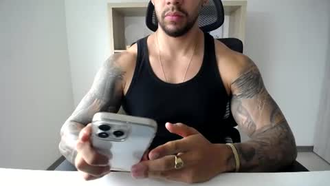 Logan Wolfp online show from August 3, 4:47 pm