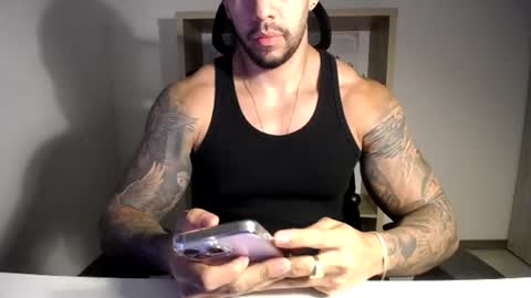 Logan Wolfp online show from August 4, 12:51 am