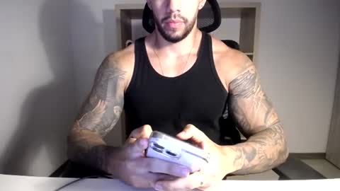 Logan Wolfp online show from August 9, 7:53 am