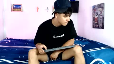 loganjhonson19 online show from August 3, 3:35 am