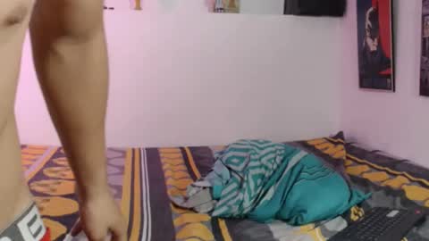 loganjhonson19 online show from August 8, 3:39 am