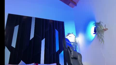 Logan Wolf online show from August 8, 12:43 am