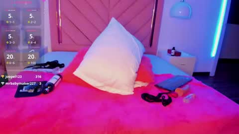 Lola online show from August 15, 4:38 am