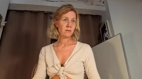 lola_belgium online show from July 26, 1:49 pm