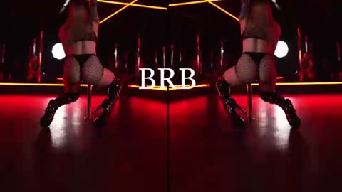 lola_lewis online show from August 4, 4:53 am