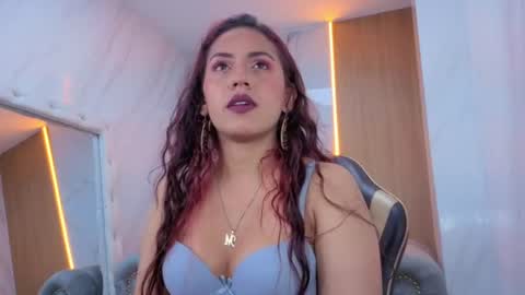 Lola online show from August 8, 7:47 pm
