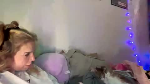 lolaa555 online show from September 10, 10:47 am