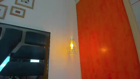 lolaaboobs_ online show from August 9, 4:30 pm