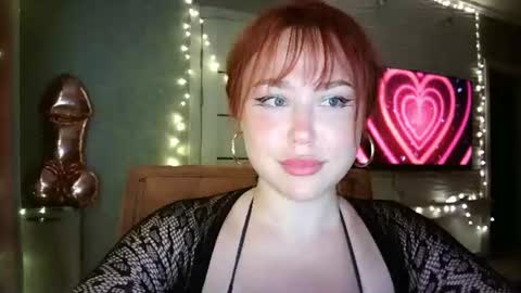 LolaaMint  online show from August 6, 4:28 pm