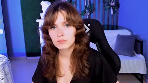 lolaasmus online show from August 2, 9:38 am
