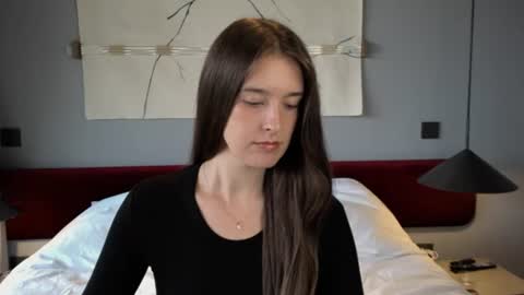 MissLolaDom online show from August 8, 5:24 pm