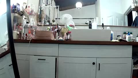 Lola Lixx online show from August 28, 10:24 am