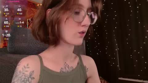 lolami_ online show from August 10, 10:49 am