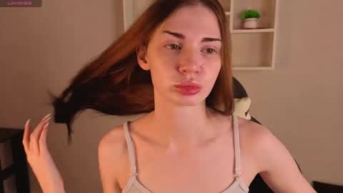 Lola online show from March 30, 9:23 am