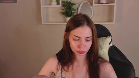 Lola online show from March 30, 11:35 am
