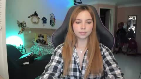 Lola doll online show from August 6, 5:34 pm