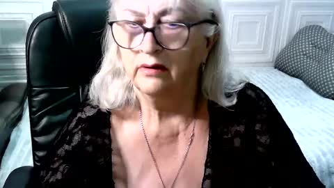 LolkaAlyss online show from September 10, 6:40 pm