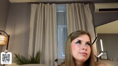 Lola online show from August 12, 10:17 am
