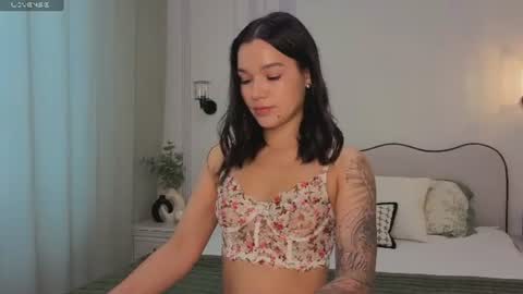 lolly_turner online show from July 25, 5:11 am