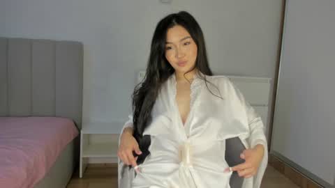 Asami online show from August 5, 6:33 am